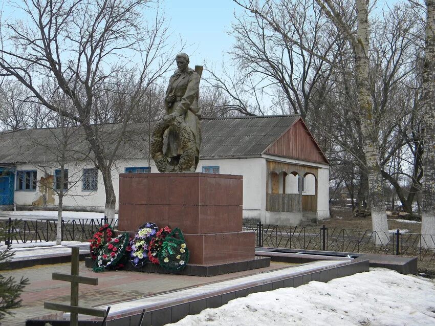 Погода село прохоровское. Село прелестное Прохоровского района Белгородской области. Прелестное Прохоровский район Белгородской области памятники. Памятник в с. прелестное Прохоровский район. Прохоровский Подольхи.