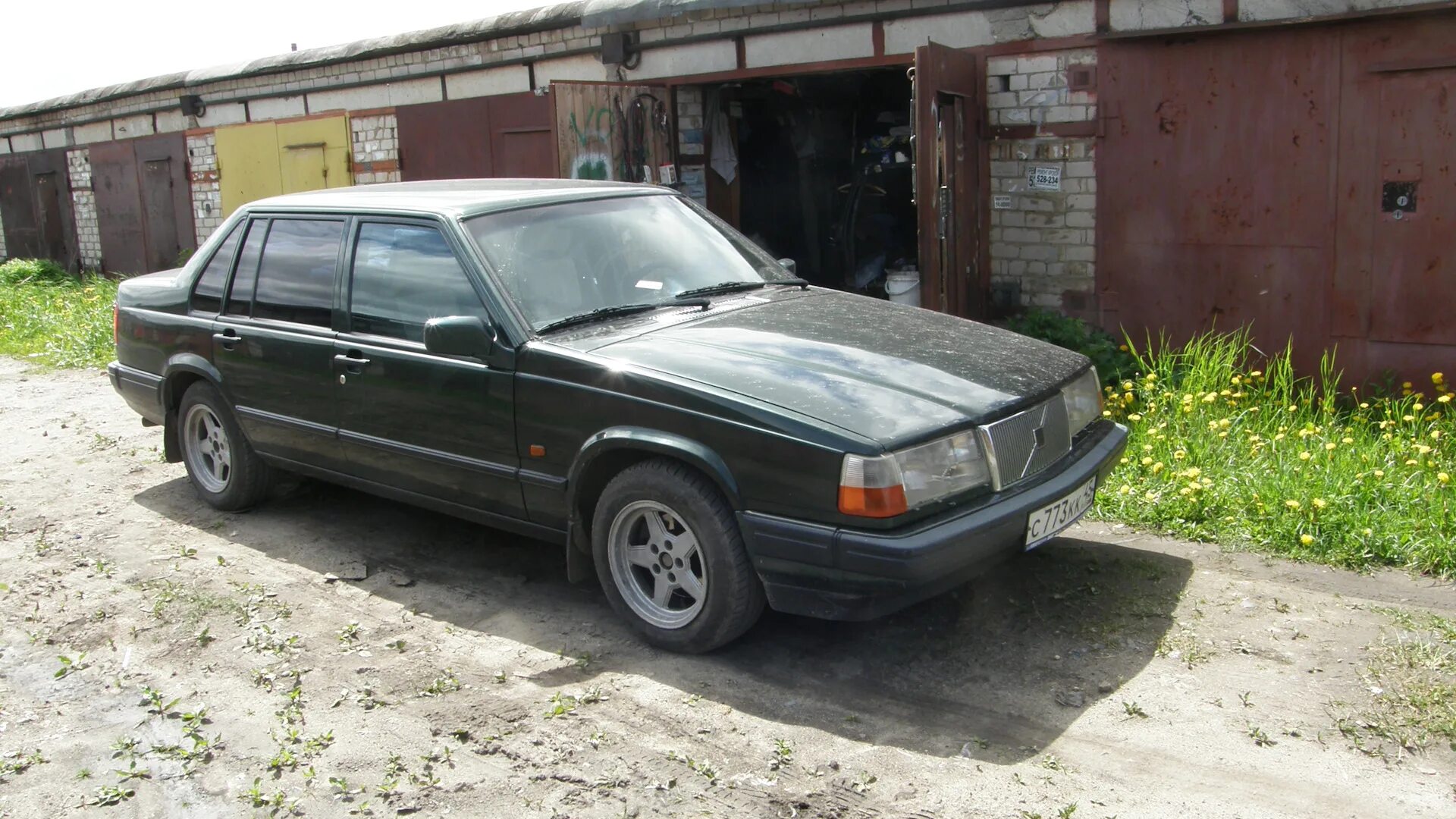 Volvo 940 диски. Volvo чемодан. Запчасти вольво 940. Запчасти вольво 940. Вольво чемодан салон.
