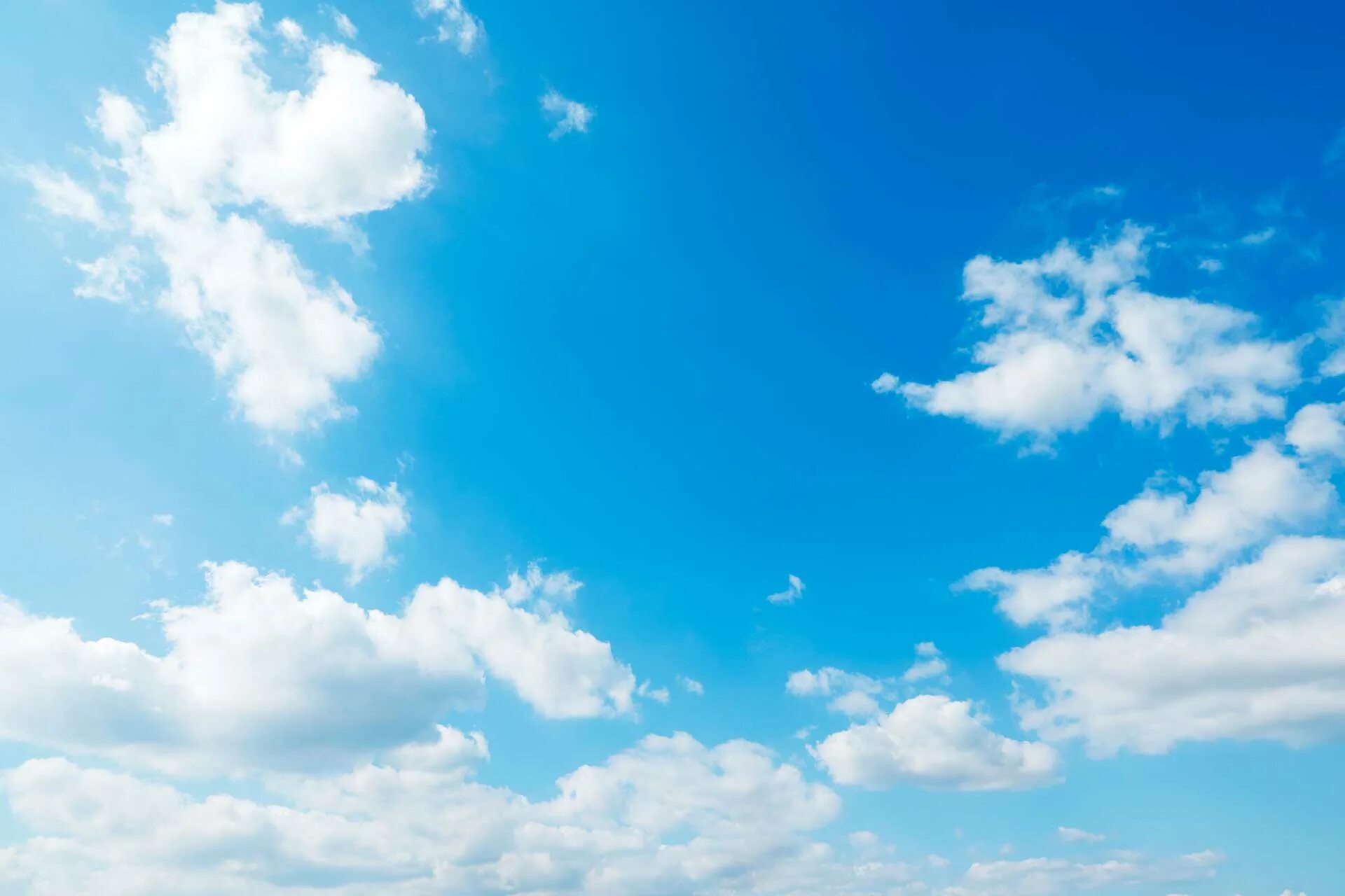 солнечное небо. голубое безоблачное небо. облака чистые. голубое небо с облаками. к чему снится чистое небо.
