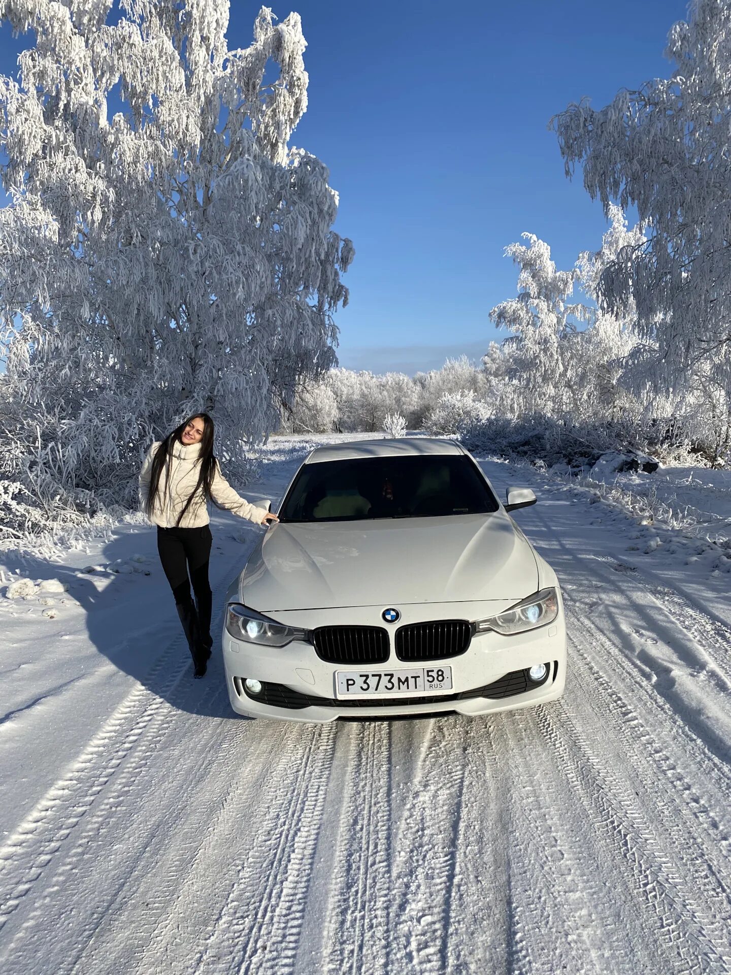 BMW f10 зима. БМВ ф10 зимой. БМВ м3 2022 зимой. БМВ 3 зимой. М5 зима