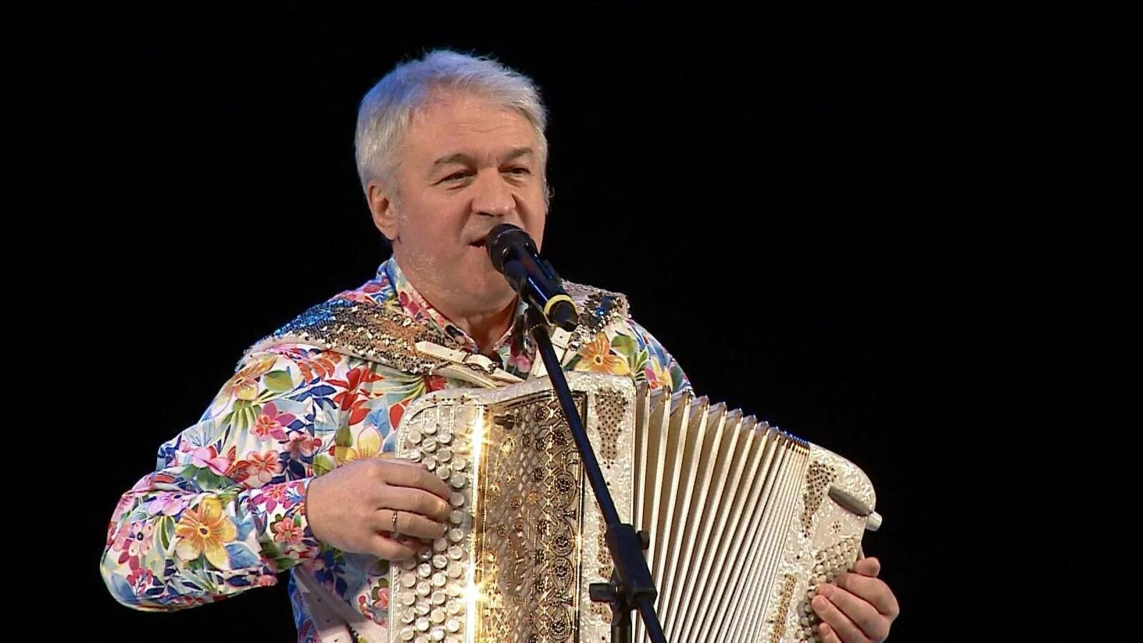 Семин. Слова деревня деревенька семин. Семин деревня текст. Семин деревня текст. Семин баянист.