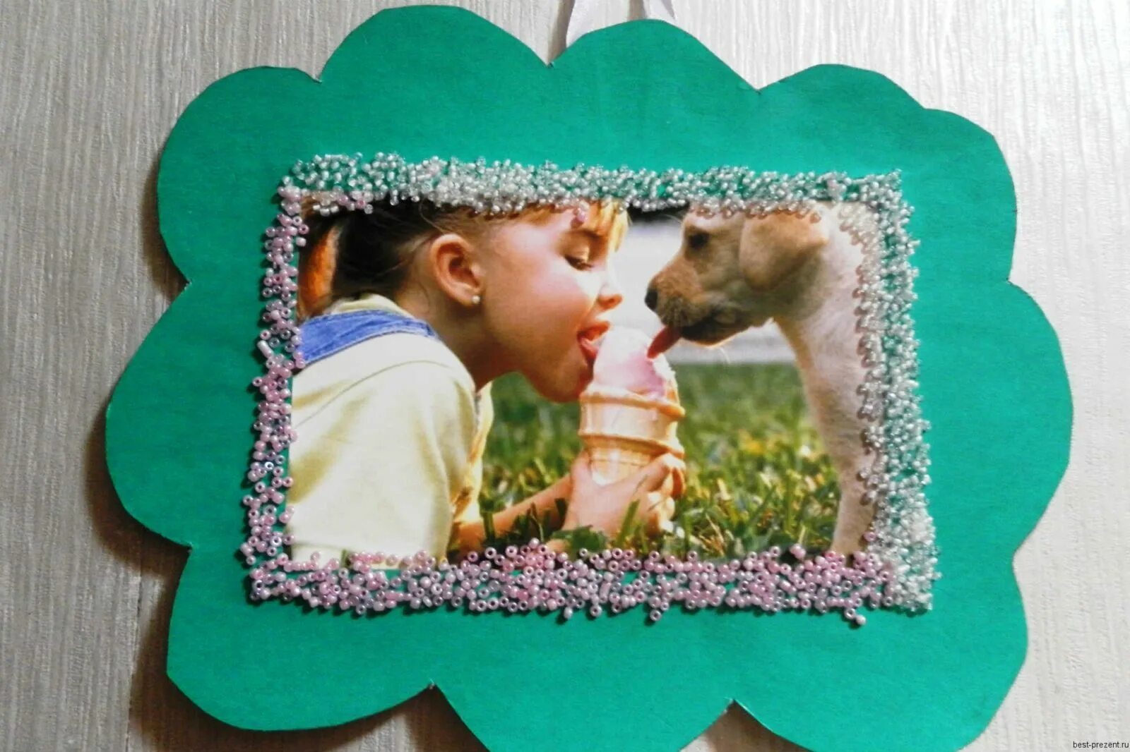 фоторамка своими руками для детей из картона. фоторамка своими руками для детей из картона. рамка для поделки. украшение фоторамки. фоторамки из картона и бумаги для детей.