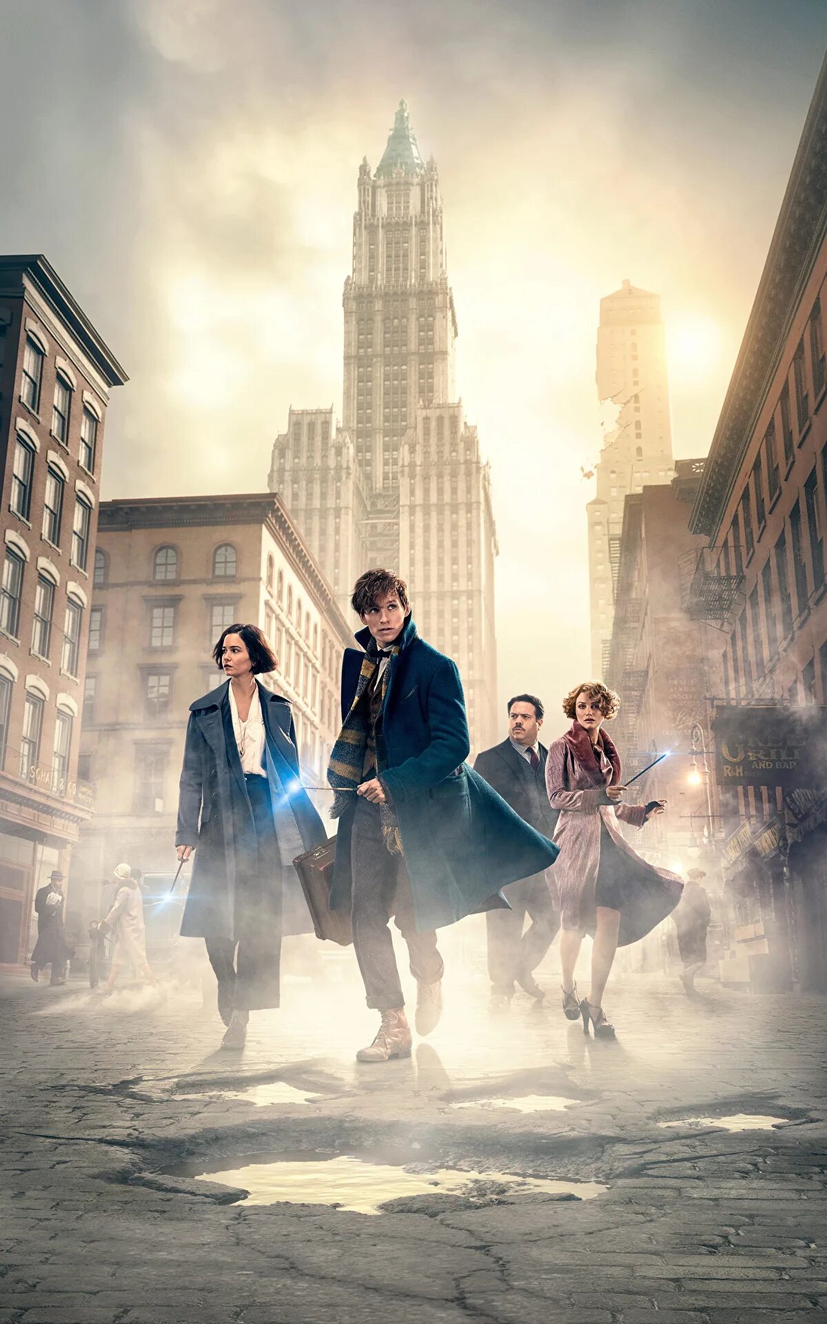 Т. «фантастические твари и где они обитают» постр. Гарри поттер и фантастические твари фильм. Фантастические твари и где они обитают (2016) постер. Где они обитают на английском.