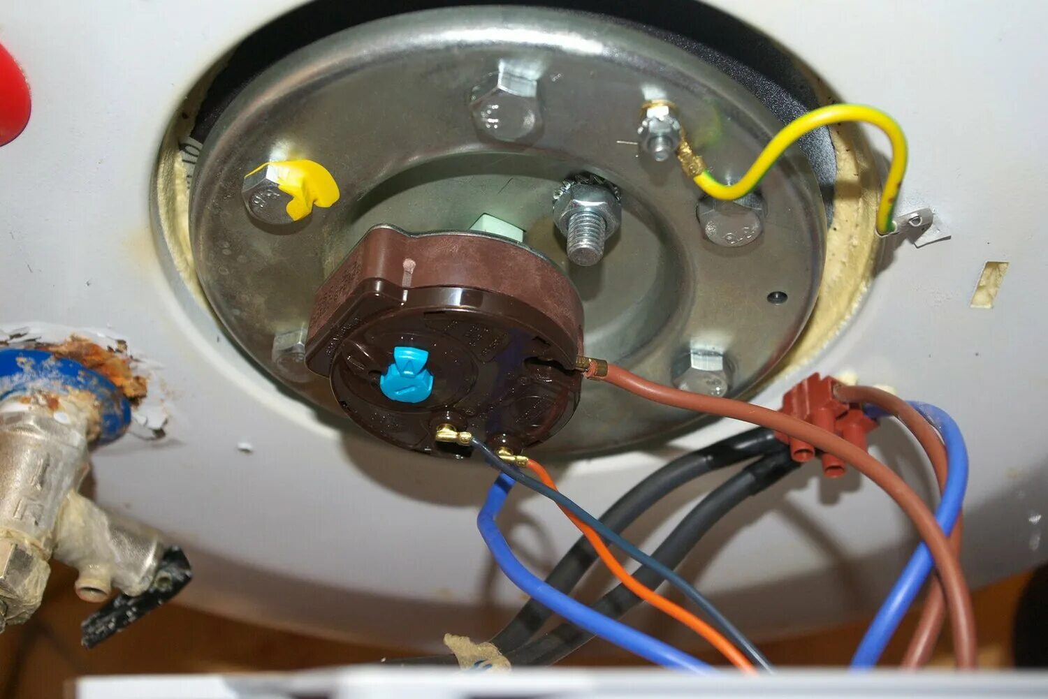 Не работает бойлер причины