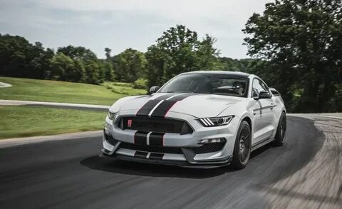 Ford mustang shelby gt350