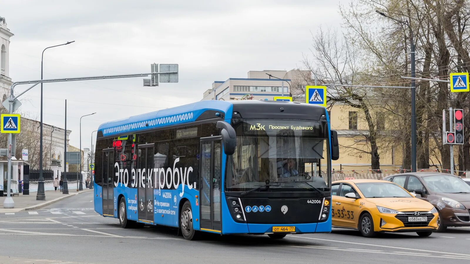 Первый электробус маршрута м99. КАМАЗ 6282. КАМАЗ-6282 автобус. Электробус КАМАЗ-6282. Троллейбус.