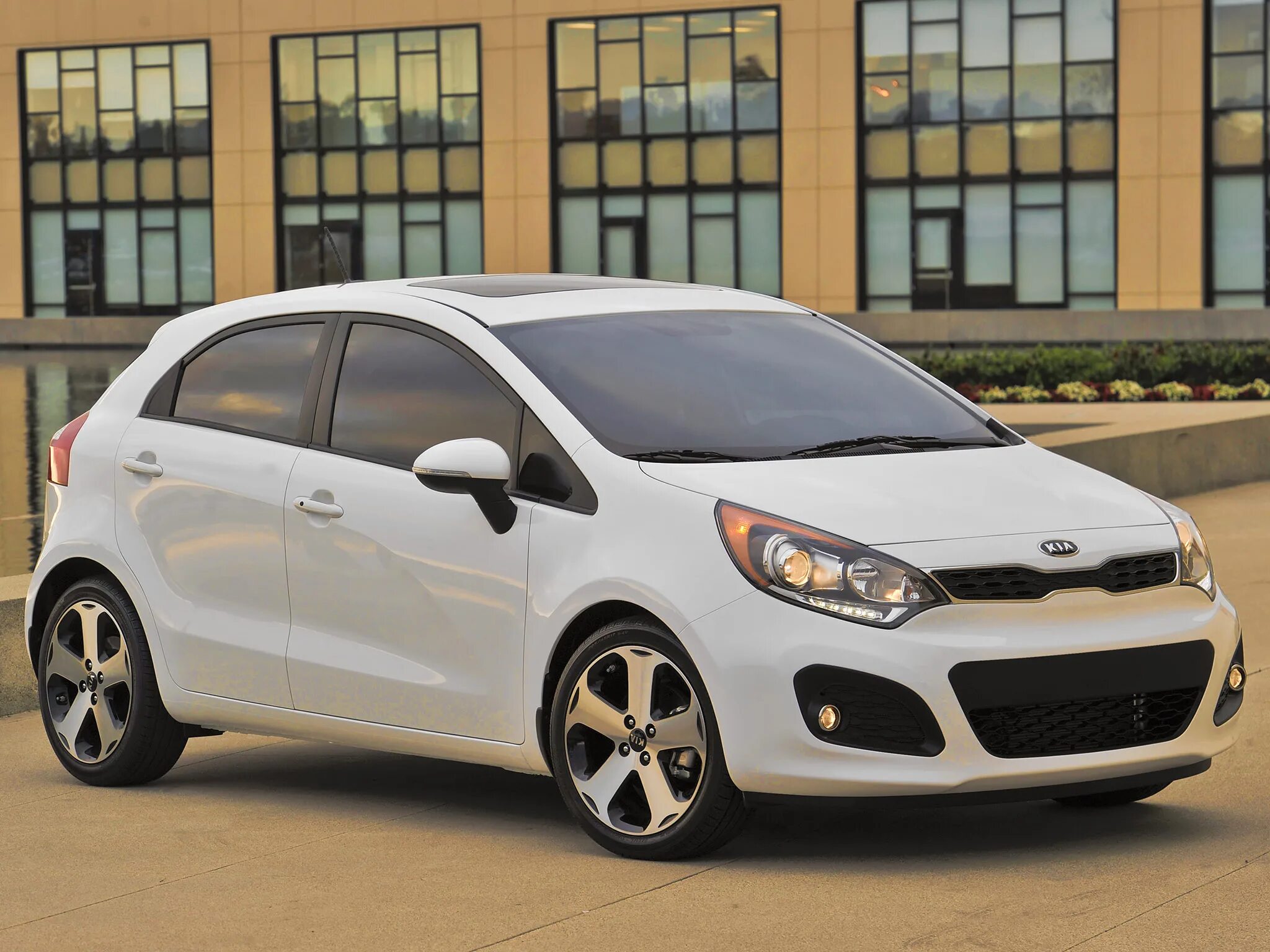 Kia Rio Hatchback. Kia Rio хэтчбек. Киа Рио хэтчбек 2012. Kia Rio Hatchback 2012.