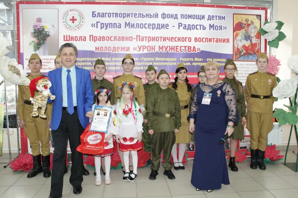 Лучшая группа алтгу и лучший студент. Бф групп. Км рыжие 6бф группа. Бф групп. Бф групп.