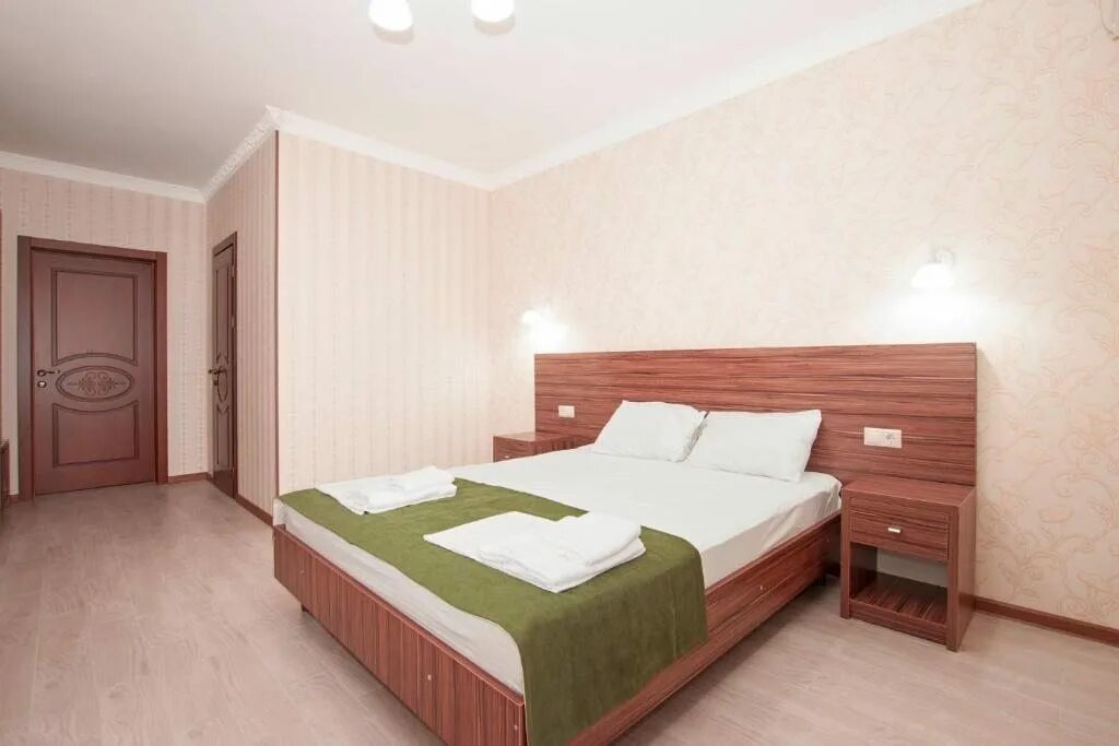 Отель акрополь анапа. Отель триера витязево. Анапа отель посейдон пионерский проспект. Золотой берег, 2д, анапа. Анапа отель акрополис 2022.