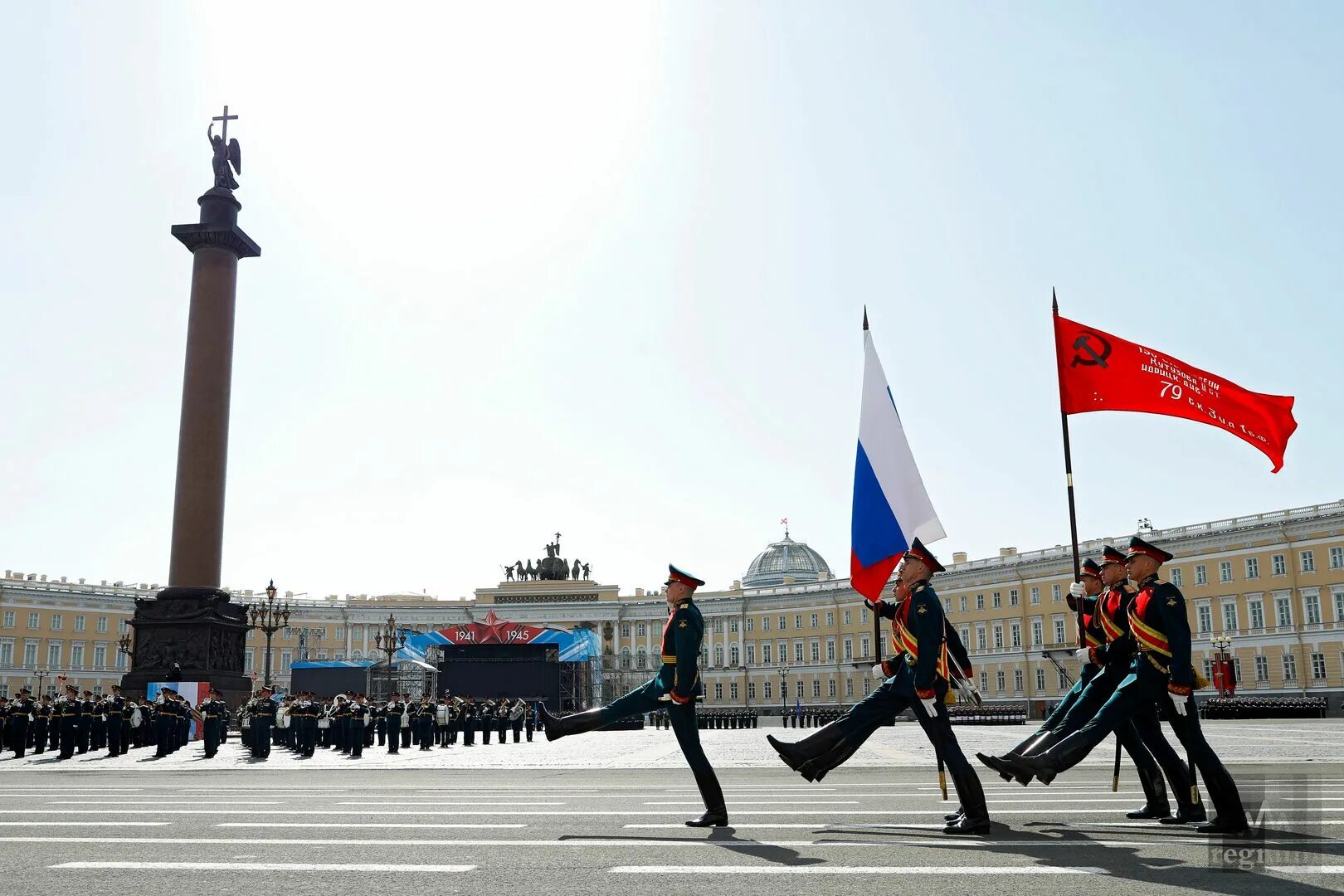 Дворцовая площадь парад Победы. Парад 9 мая 2022 в Санкт-Петербурге. Парад Победы 2022 Дворцовая площадь. 9 Мая парад СПБ Дворцовая площадь. Парад 9 мая спб