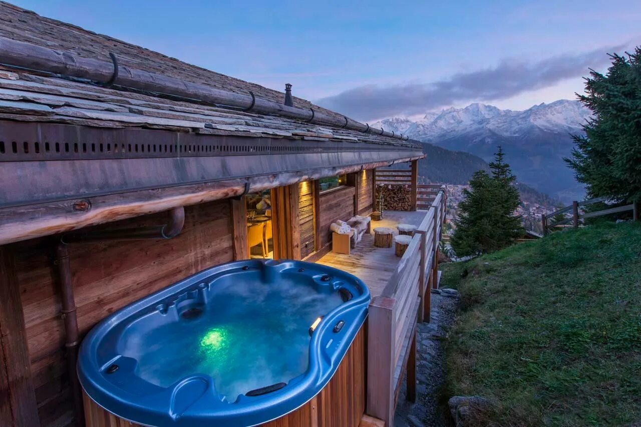 Джакузи в горах. Chalet alpin roc, verbier leo trippi. вербье джакузи. австрия швейцария альпы шале. шале с джакузи в приэльбрусье.