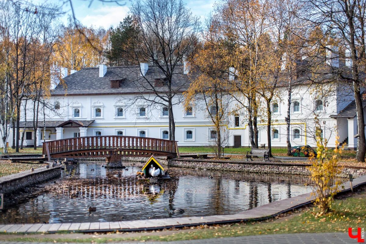 Rus village. Гостиница русская деревня. Комплекс русская деревня во Владимире.