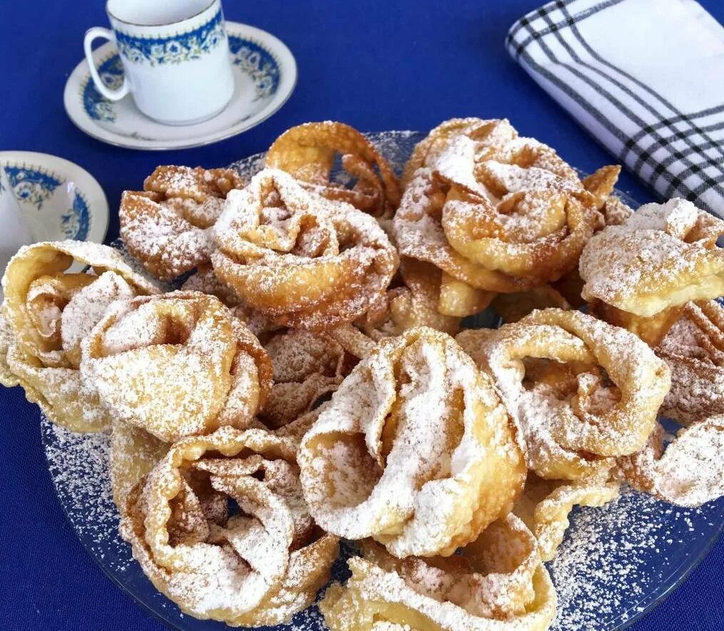 Хворост рецепт самый. Розанцы хворост. Кош теле татарское национальное блюдо. Хворост рецепт самый. Хворост на кефире.