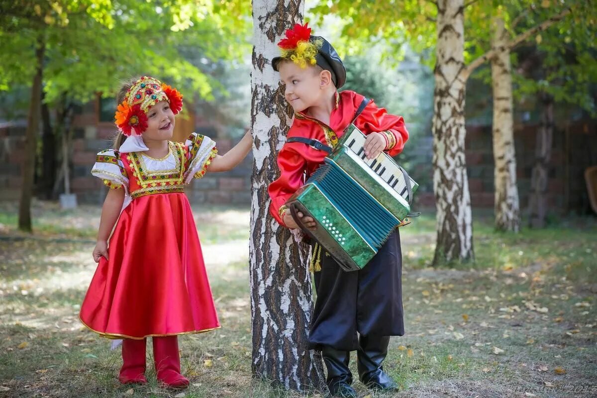 Пой гармошка пой гитара. Дети в национальных кос.Мах. Фольклор для детей. Дети в народных костюмах. Гармошка для детей.