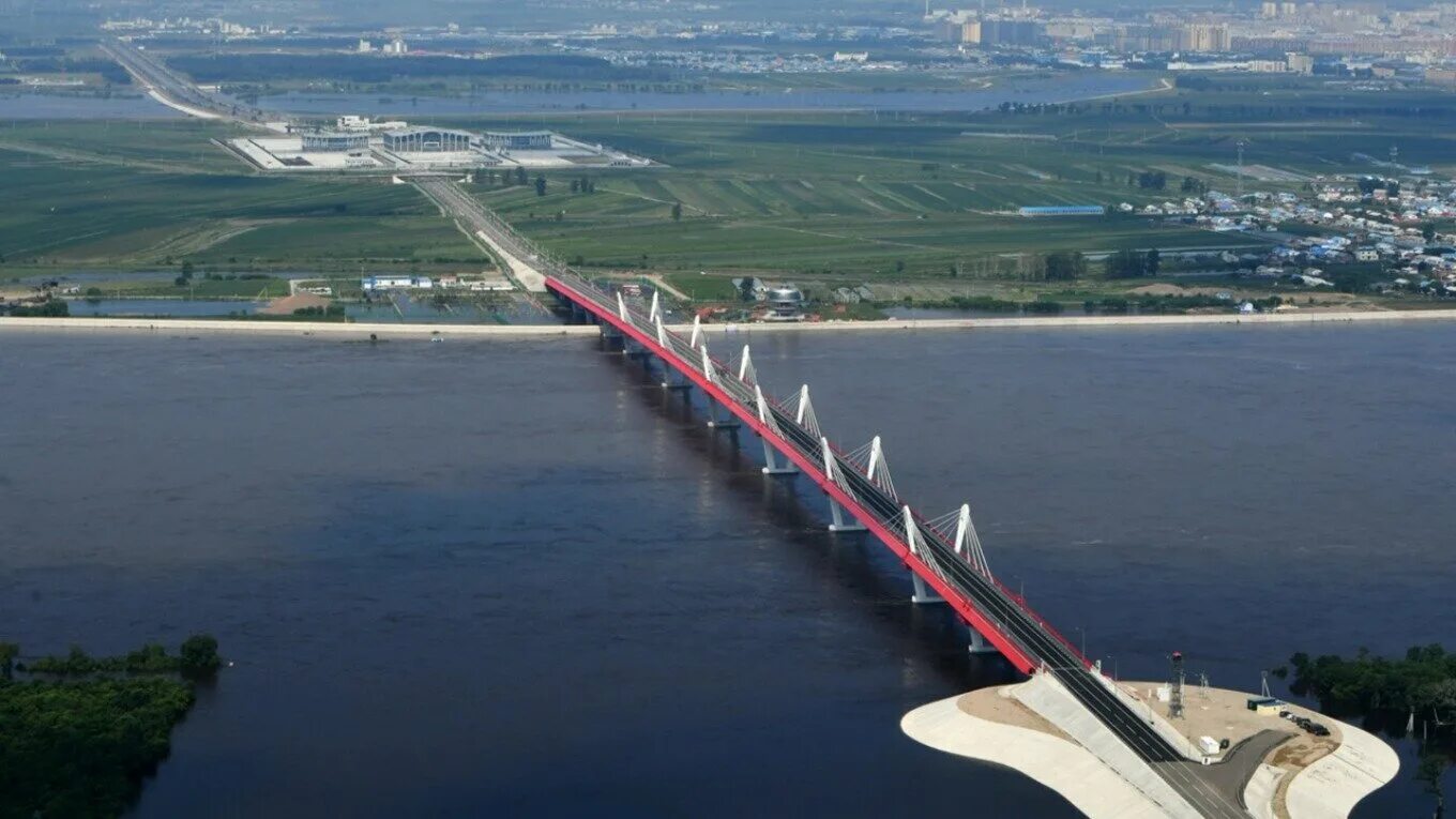 Запуск движения первых. Благовещенск и Хэйхэ мост через Амур в Благовещенске. Автомобильный мост Благовещенск Хэйхэ. Мост из Благовещенска в Хэйхэ. Мост Благовещенск Хэйхэ 2022.