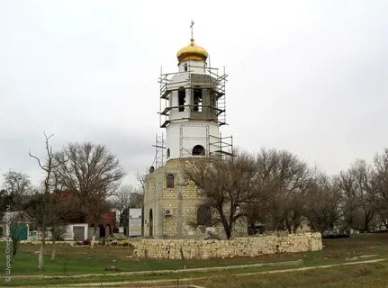 Береговой церковь