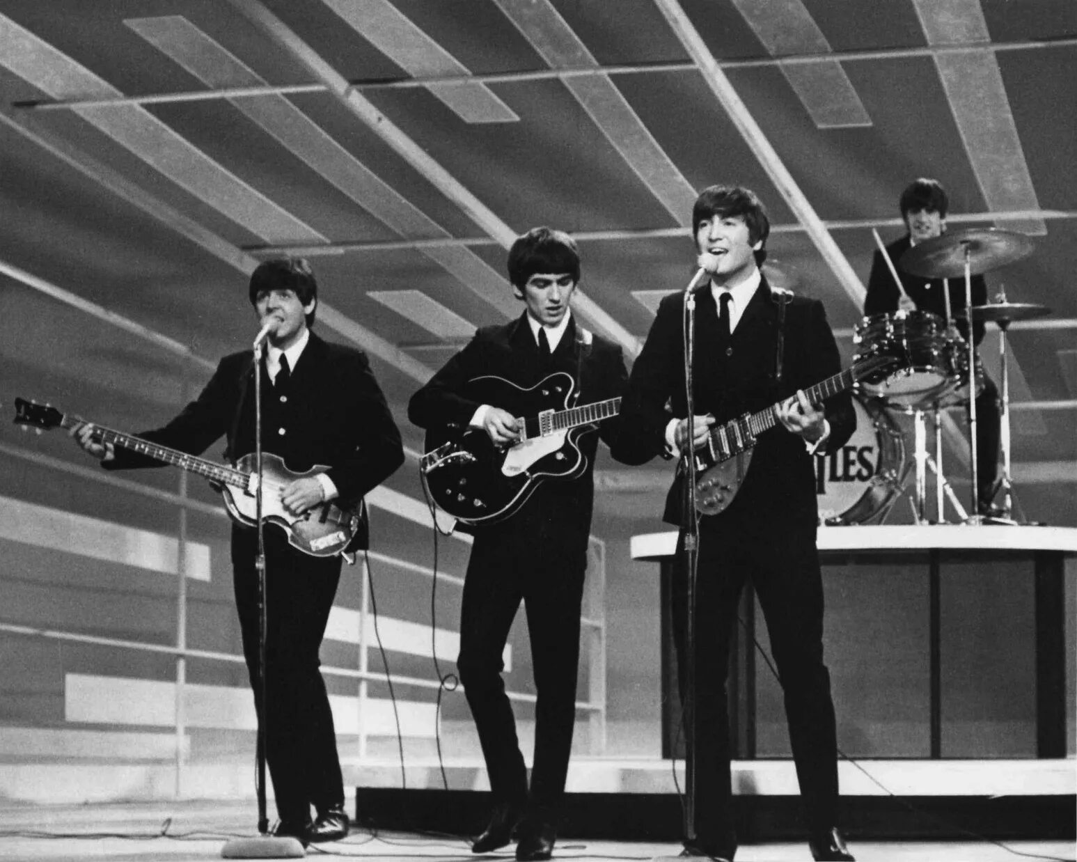 группа the beatles 1960. вечеринка в стиле стиляги. эллен фон унверт. элвис пресли. рита хейворт и фред астер.