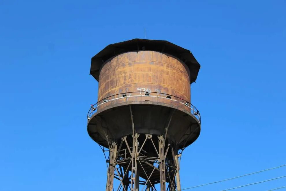 Водонапорная башня невинномысск. Водонапорная башня гейдельберг. Аксеновская водонапорная башня. Аксеновская водонапорная башня. Башня чижевского водонапорная.