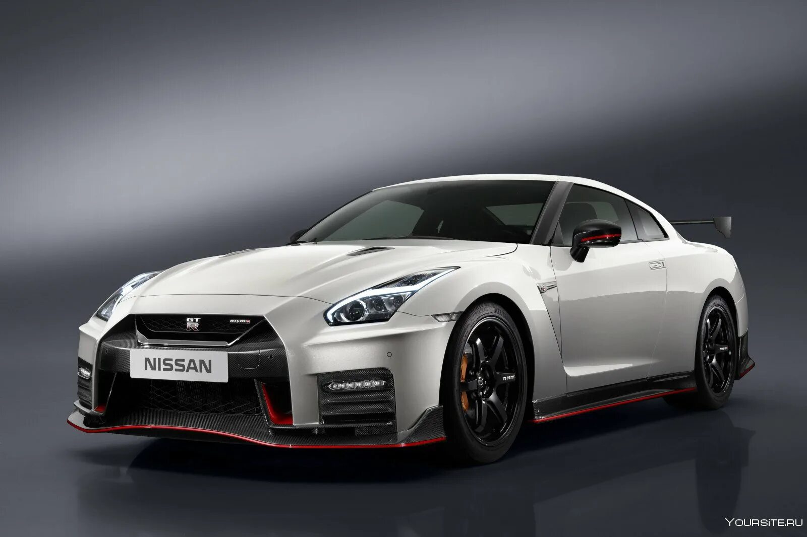 Ниссан джи фото. Nissan gtr nismo. ниссан гтр нисмо 2017. nissan gtr 35 nismo. ниссан гтр 2025.