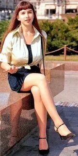 Порно алмұрт тәрізді фигуралары бар қисық әйелдер