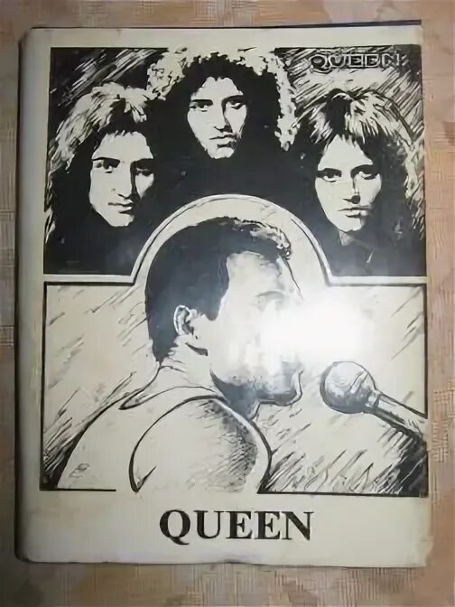 Queen 1971. Queen hard life. Группа queen 70s. Группа 1984 квин. Группа квин.