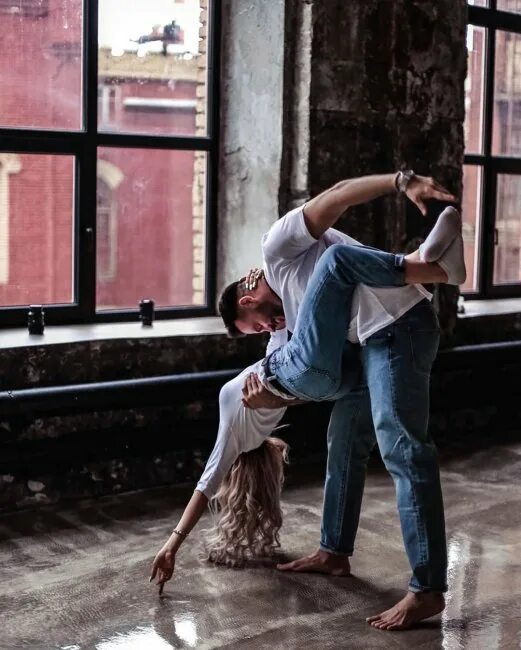 Аня дзюба. Настя кузнецова пранк. Настя изменить. Настя изменить. Тату на руке к насти лисовой.