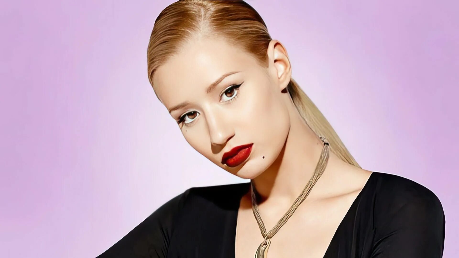 Iggy the princess. Игги певица. Iggy azalea digital distortion. Игги певица. Iggy makarevich.