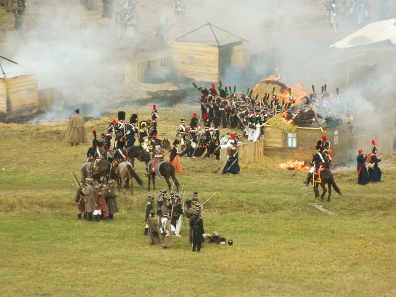 Под battles. Битва при Малоярославце 1812. Битва за Малоярославец 1812. Битва под Малоярославцем в 1812. Малоярославец 1812 год битва.