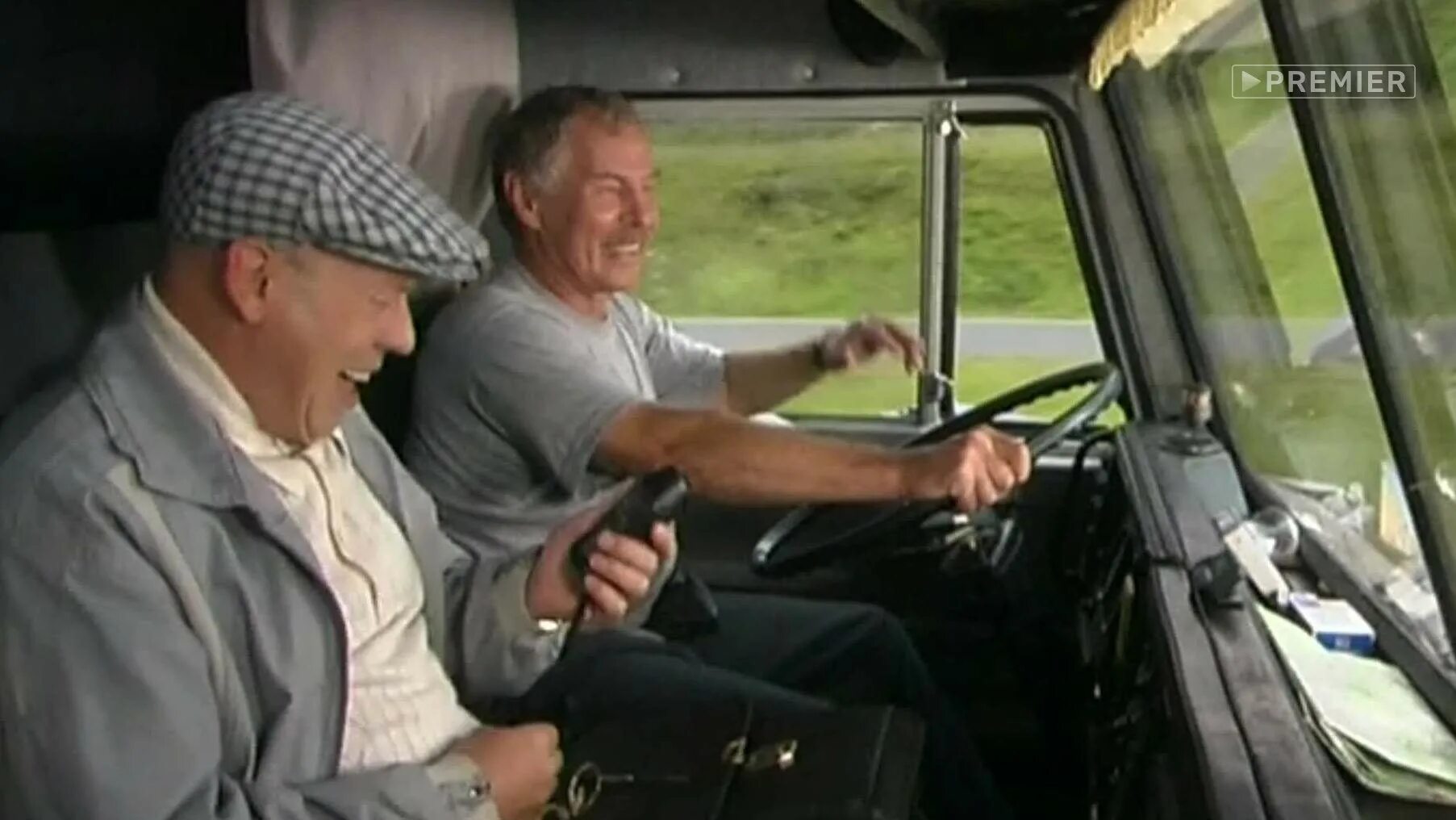 Владислав галкин дальнобойщики. Владимир гостюхин екарный бабай. Дальнобойщики 1 20. Дальнобойщики 1 сезон 1 серия. Дальнобойщики 1 игра.