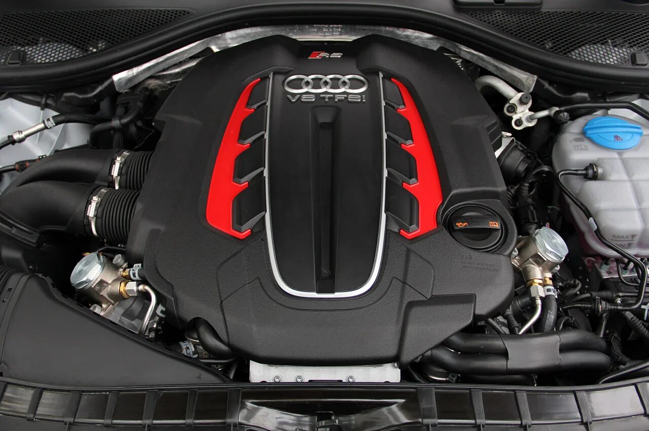 Audi rs6 engine. Audi rs6 v10 5. Audi rs6 v10 5. Мотор ауди rs6. Мотор ауди rs6.