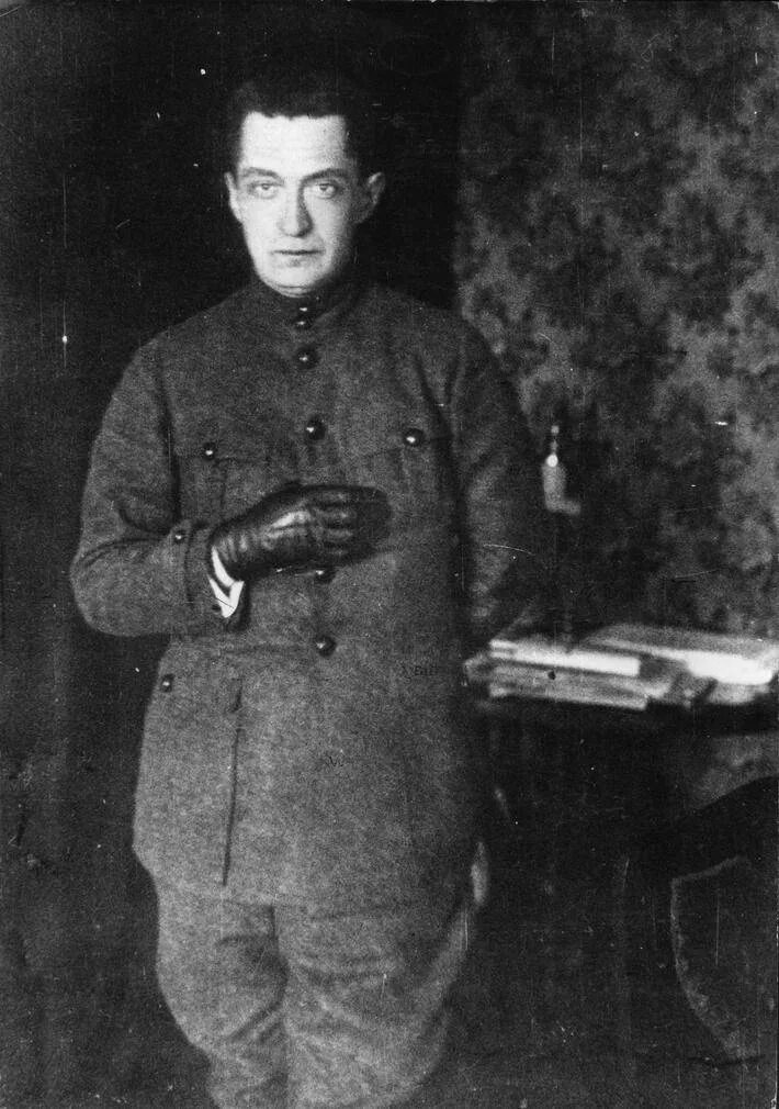 Керенский портрет. Керенский председатель временного. А ф керенский февральская революция. А ф керенский февральская революция. А ф керенский февральская революция.