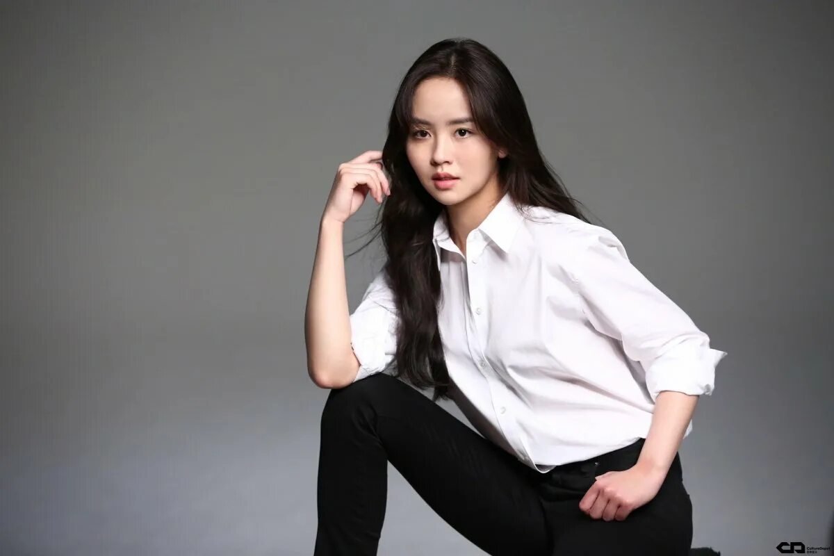 Ким сохен актер. Ким со хён актриса 1973. Сон со хен. Ким сохен. Ким сохен.