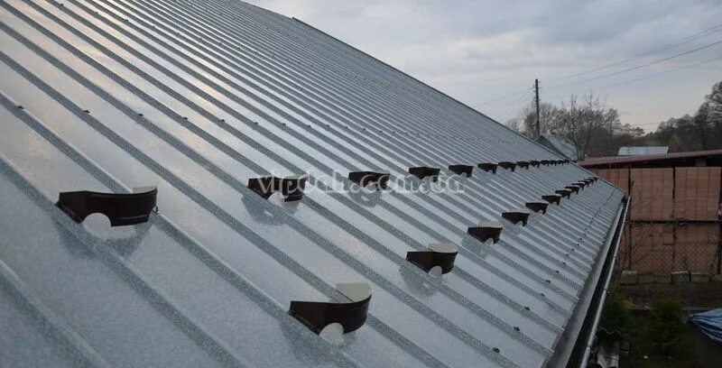 Снегозадержатели планка монтаж. Планка снегозадержателя 95*65*2000 полиэстер. Композитная черепица снегозадер. Снеговая планка. 45).