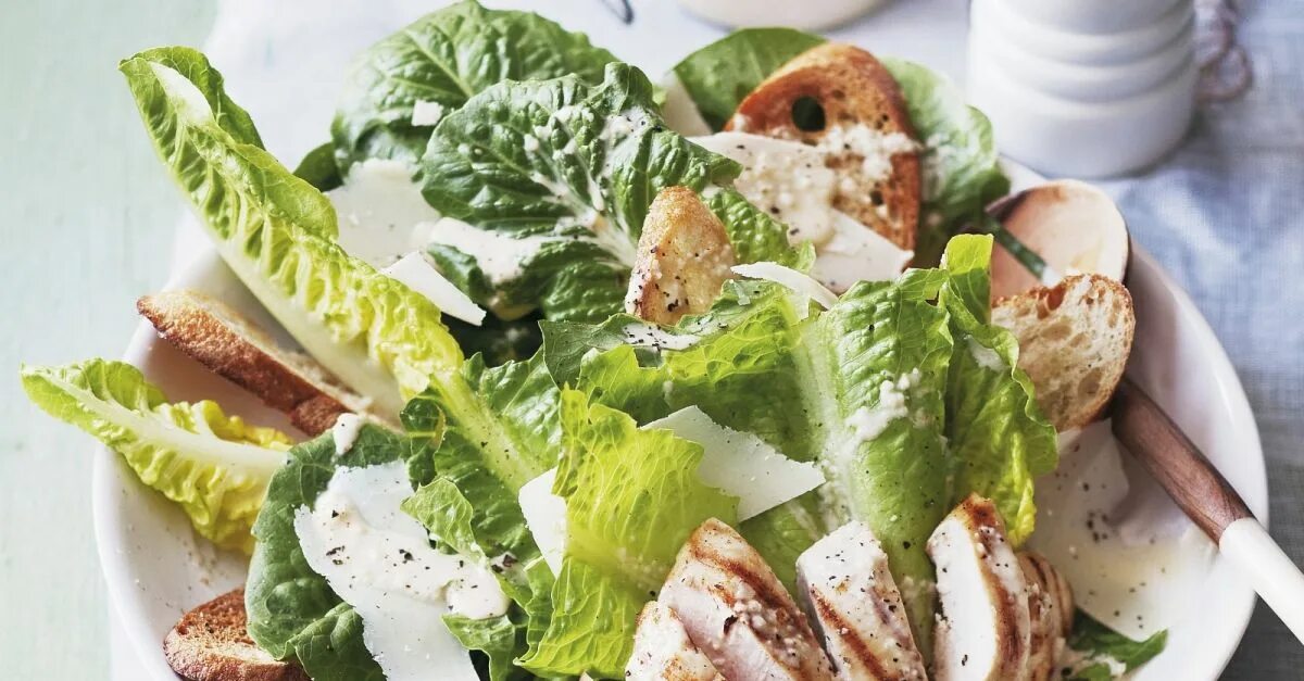 салаты ивлева рецепты на праздничный стол. салаты ивлева рецепты на праздничный стол. блюда от шеф повара ивлева константина. слоеный салат красная шапочка. слоенные вкусные салаты.