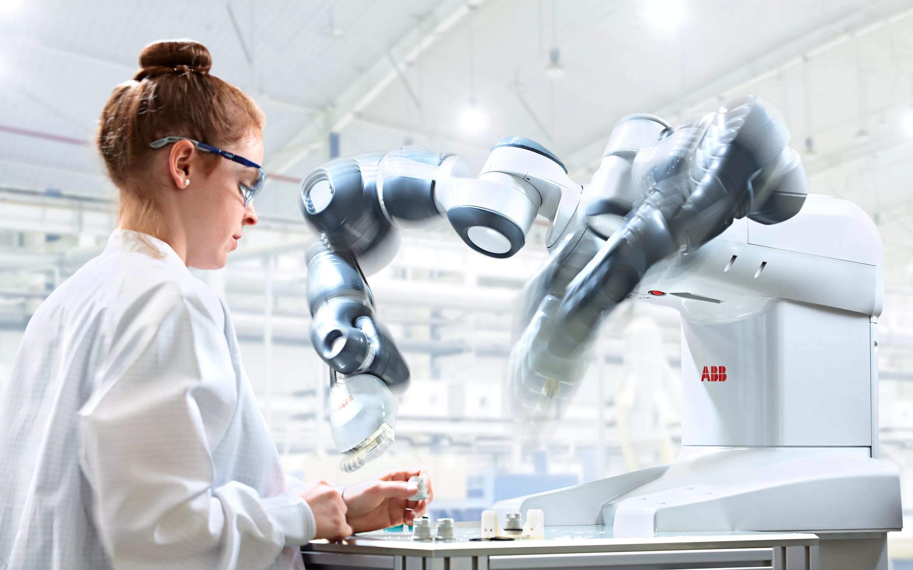 Робот по технологии. Коллаборативный робот abb. роботы на производстве. промышленные роботы. проектировщик промышленных роботов это что.