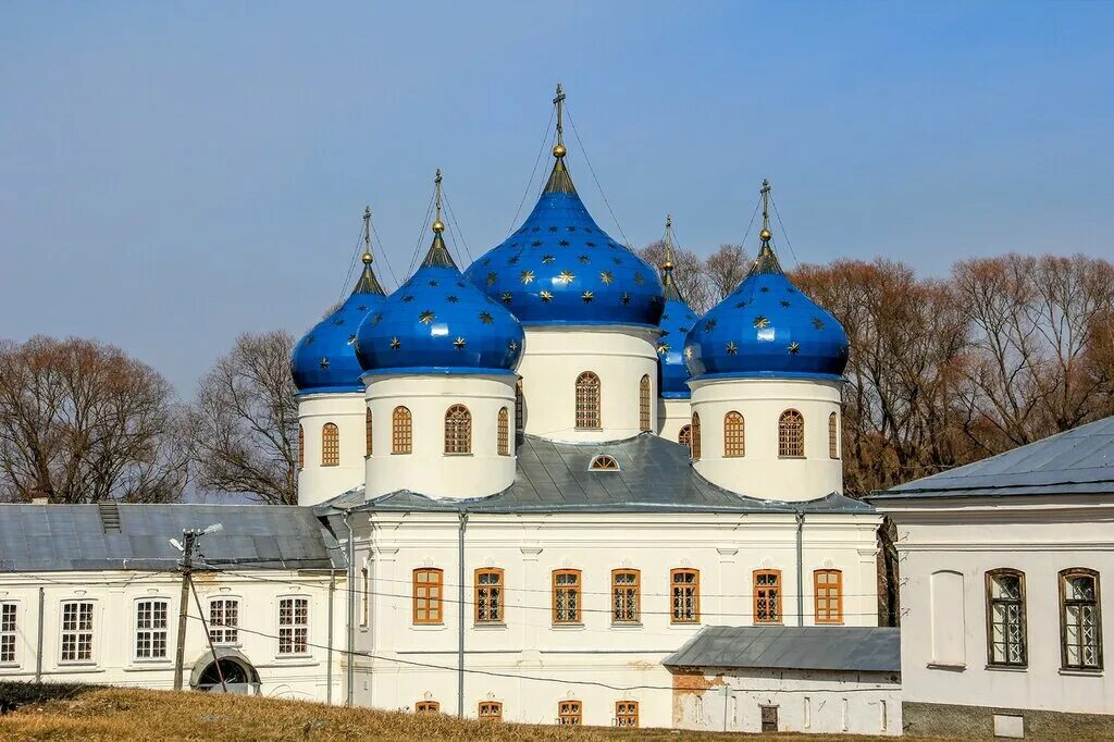 Свято-юрьев монастырь великий новгород. Свято юрьевский монастырь в великом новгороде. Мужской монастырь великий новгород. Мужской монастырь великий новгород. Свято-юрьев мужской монастырь великий новгород.