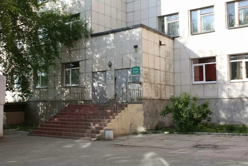 Женская консультация больничная 20 а. Коридор больницы. Женская консультация 71 в колпино. Больничная 20 а самара женская консультация. Улица больничная 20 самара.