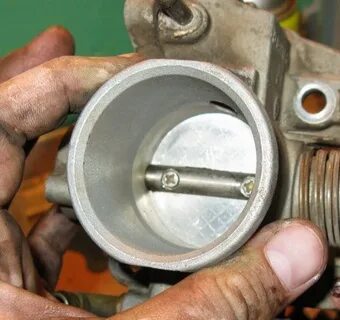 Угол открытия дроссельной заслонки на холостом