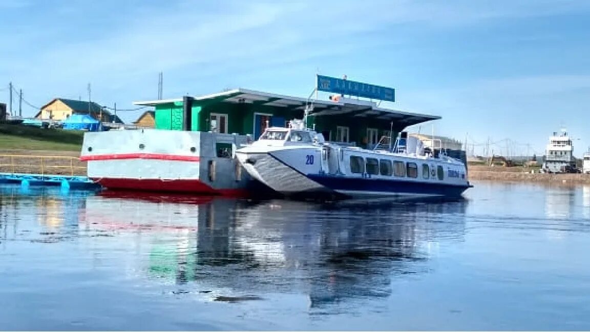 Теплоход Полесье Киренск Усть-Кут. Полесье теплоход Усть Кут. Киренск Усть-Кут теплоход. П визирный Иркутская область Киренский район.