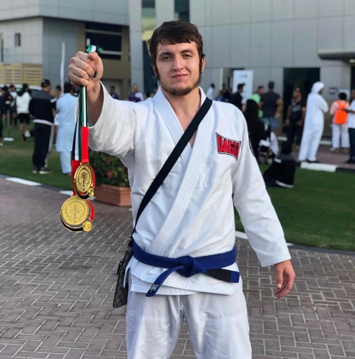 Абдулмуталим абакаров. Асхаб абакаров. Асхаб абакаров приключения принца флоризеля. Асхаб абакаров. Асхаб абакаров.