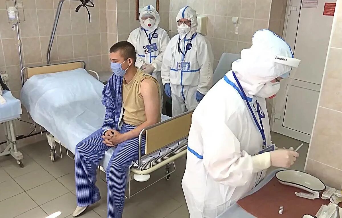 Ребенок заразился от вакцины. Пациент против врача. Неопознанные военные в госпиталях. Раненые в госпитале Бурденко Москва.