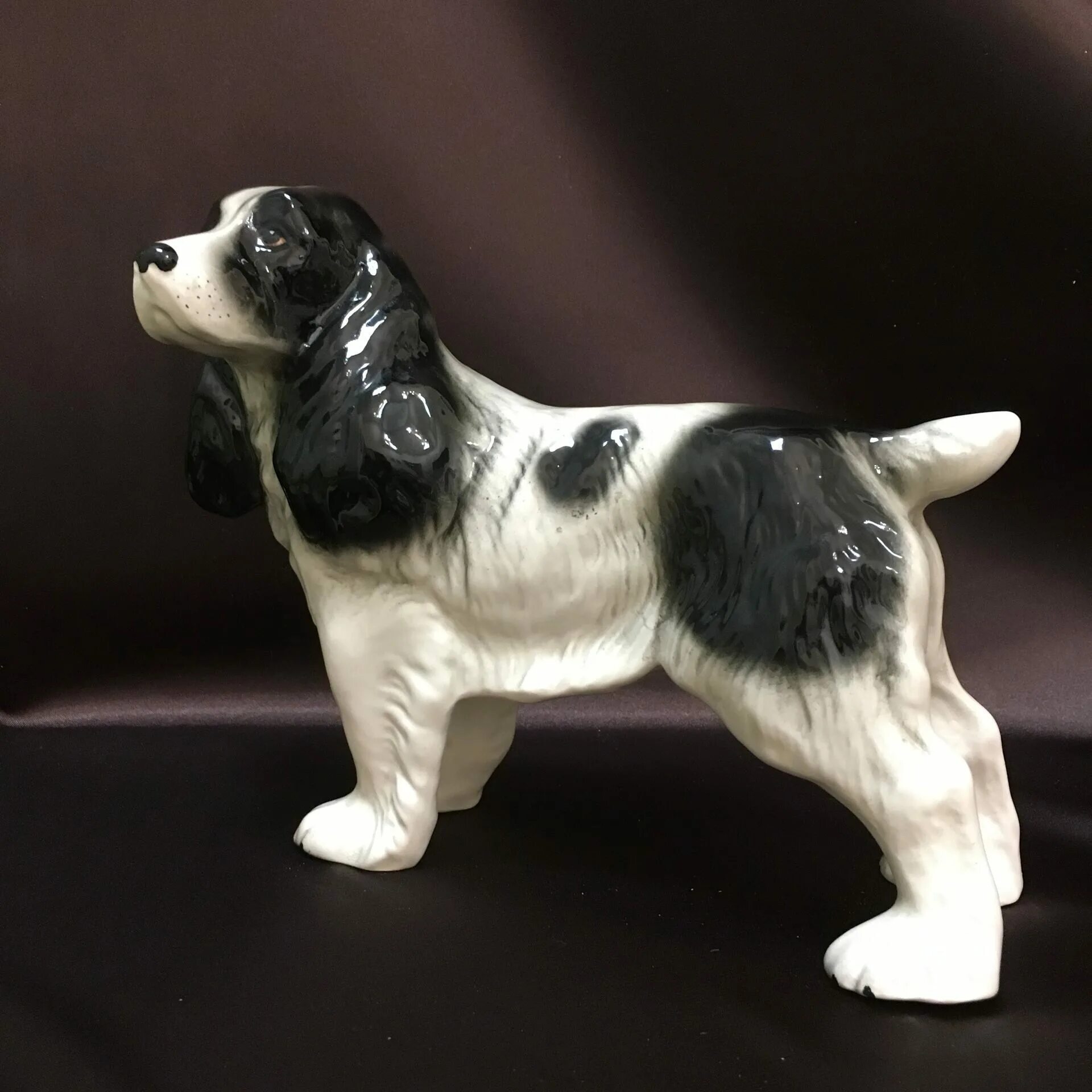 Щенок фарфор конаково. Собаки конаково. Керамическая собака спаниеле. Собаки конаково. Собака зик конаково.