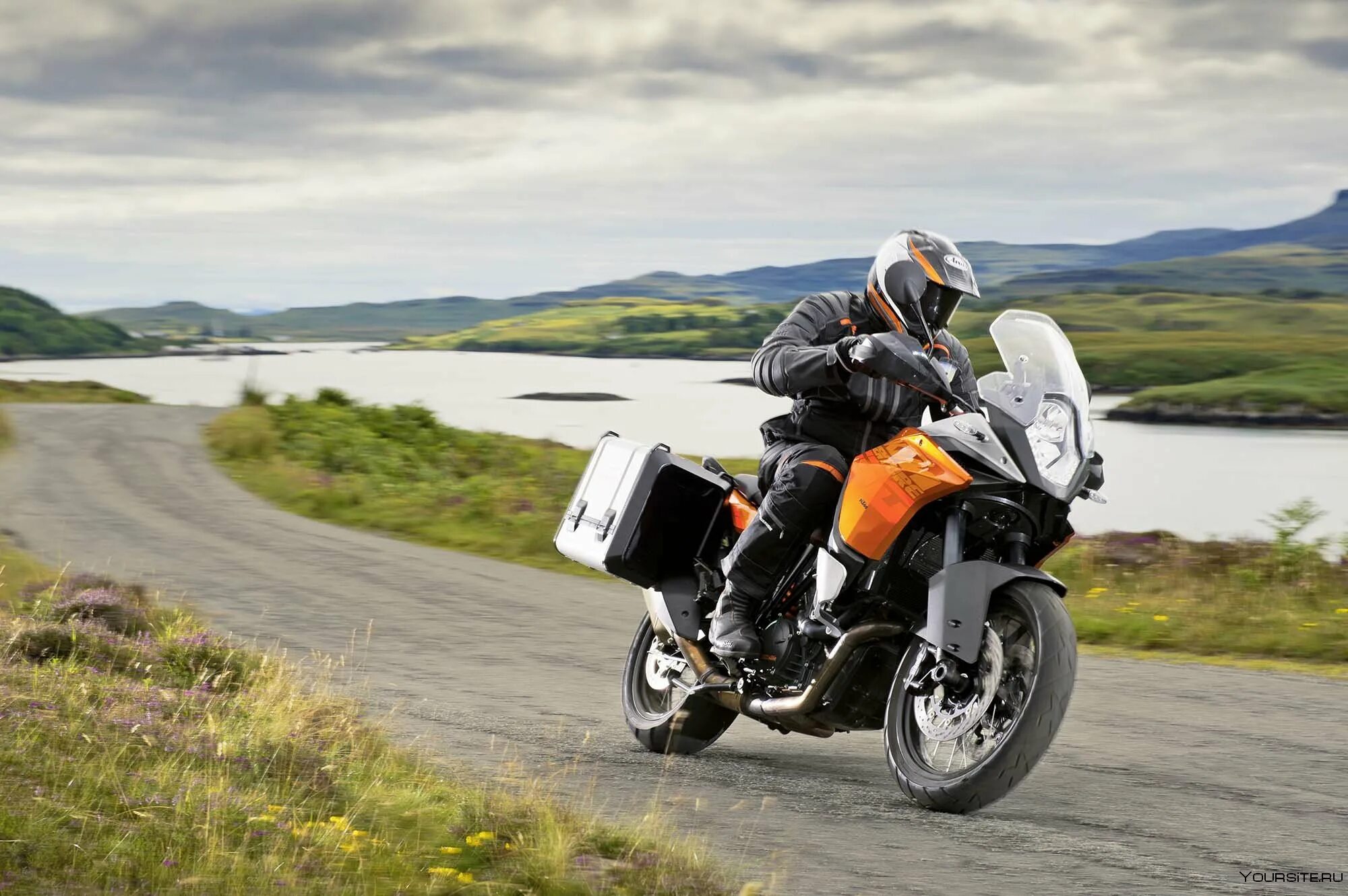 KTM 1190 Adventure. КТМ эндуро турист. Мотоцикл эндуро турист КТМ. КТМ турэндуро. Путешествуют на мотоциклах