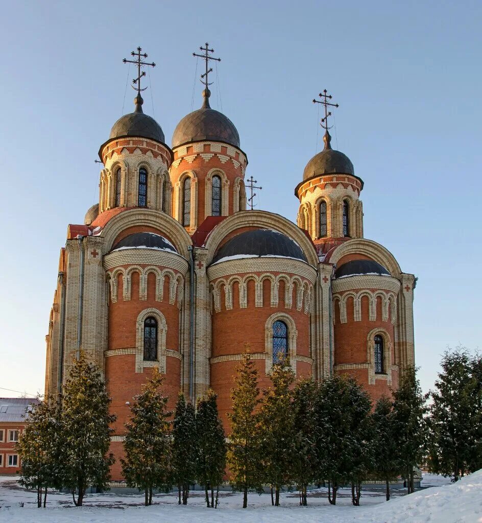 храм на советской домодедово. храм в домодедово всех святых в россии просиявших. служба храм всех святых домодедово. собор всех святых в земле российской просиявших в домодедово. храм всех святых в домодедово.