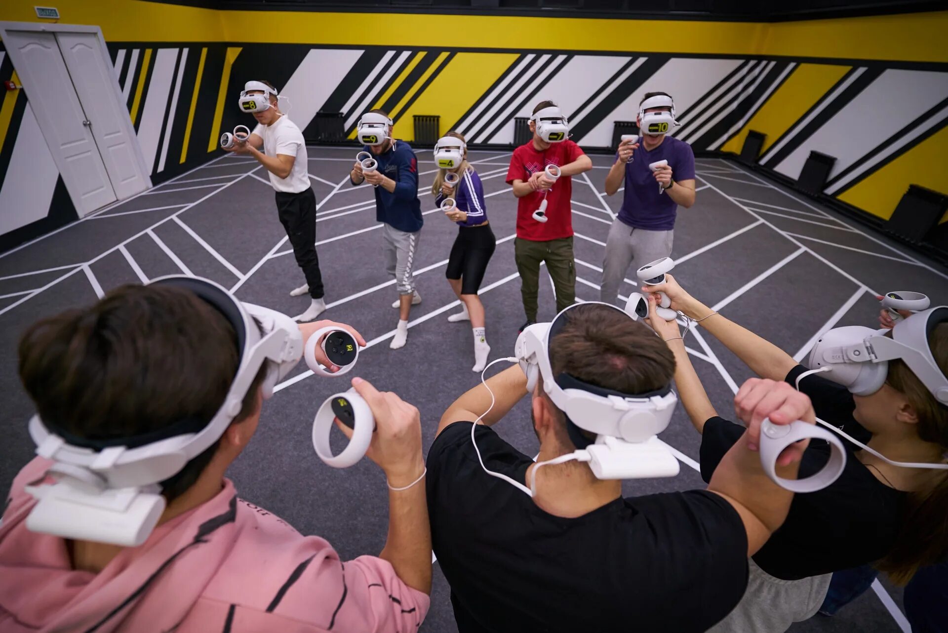 Арена виртуальной реальности кострома. Vr арена виртуальной реальности. vr arena стерлитамак. vr арена челябинск. vr арена москва.
