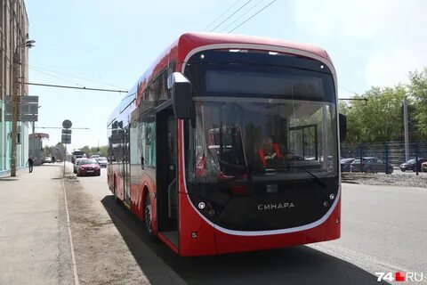 Новые красные троллейбусы