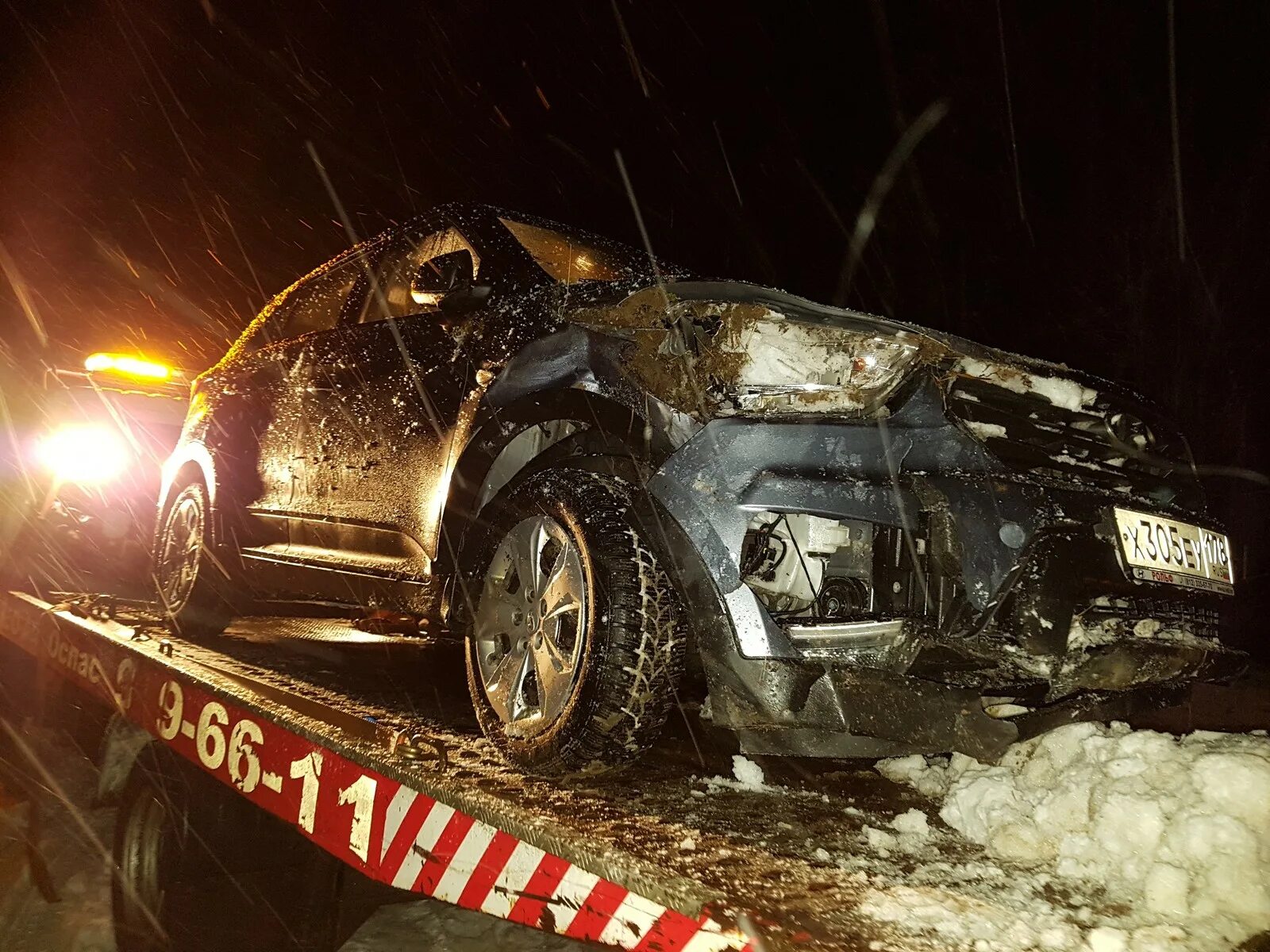 Разбитая машина ночью зимой. Дтп ночью зимой. Дтп ночью зимой. Дтп ночью зимой. Дтп ночью зимой.
