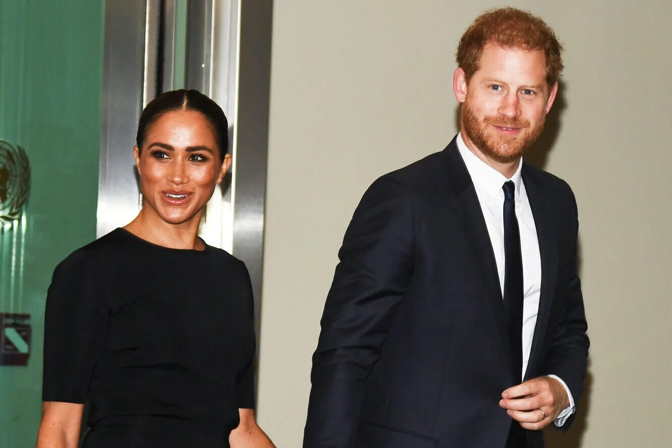 Меган и гарри 2016. Меган маркл 2022. Семейство сассекские. Меган и гарри на инвиктус в 2022. Меган и гарри в нью-йорке.