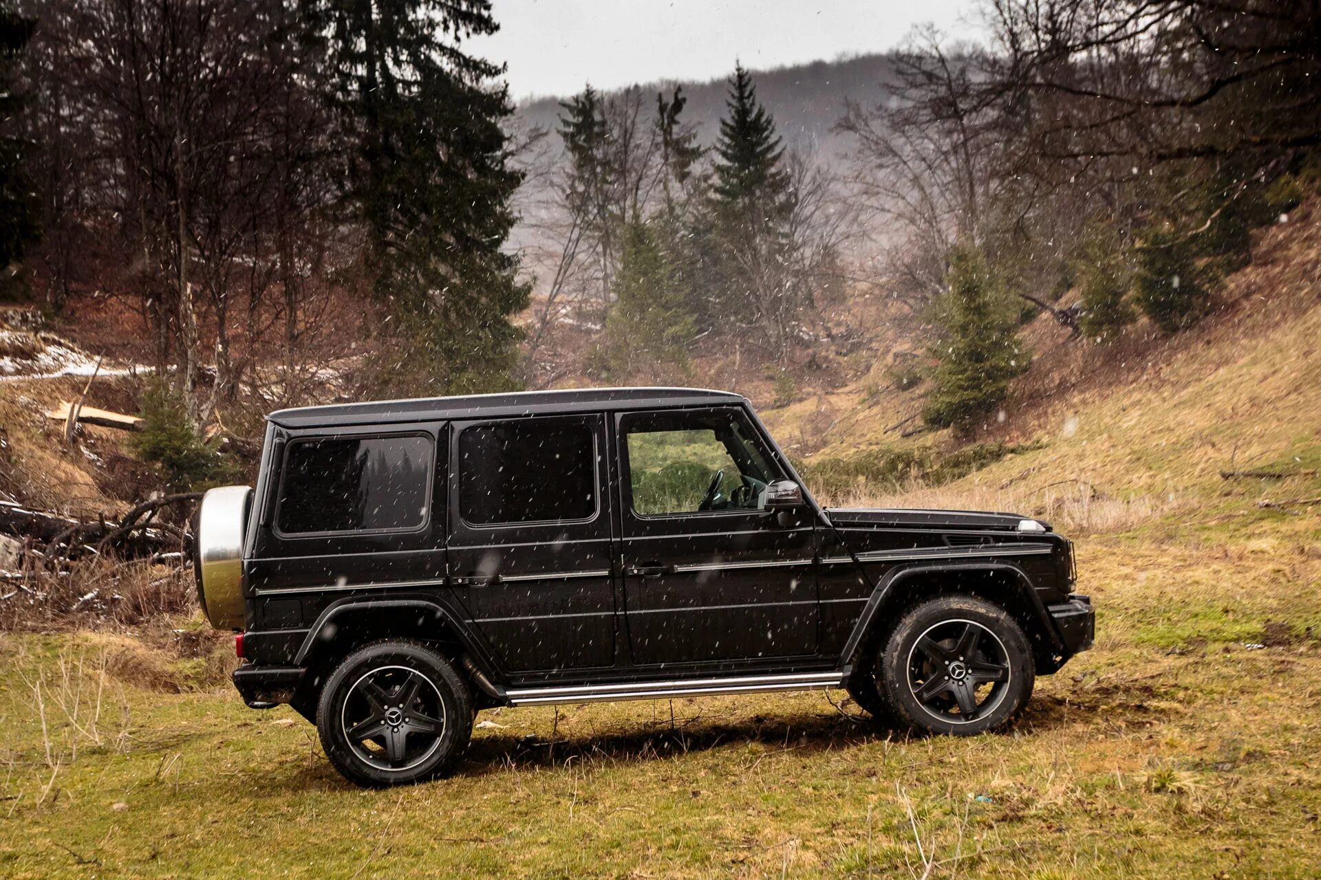 Фото гелика. Mercedes g class. Мерседес-Бенц Гелендваген g320. Мерседес-Бенц Гелендваген 2016. Mercedes Benz g500 Black.