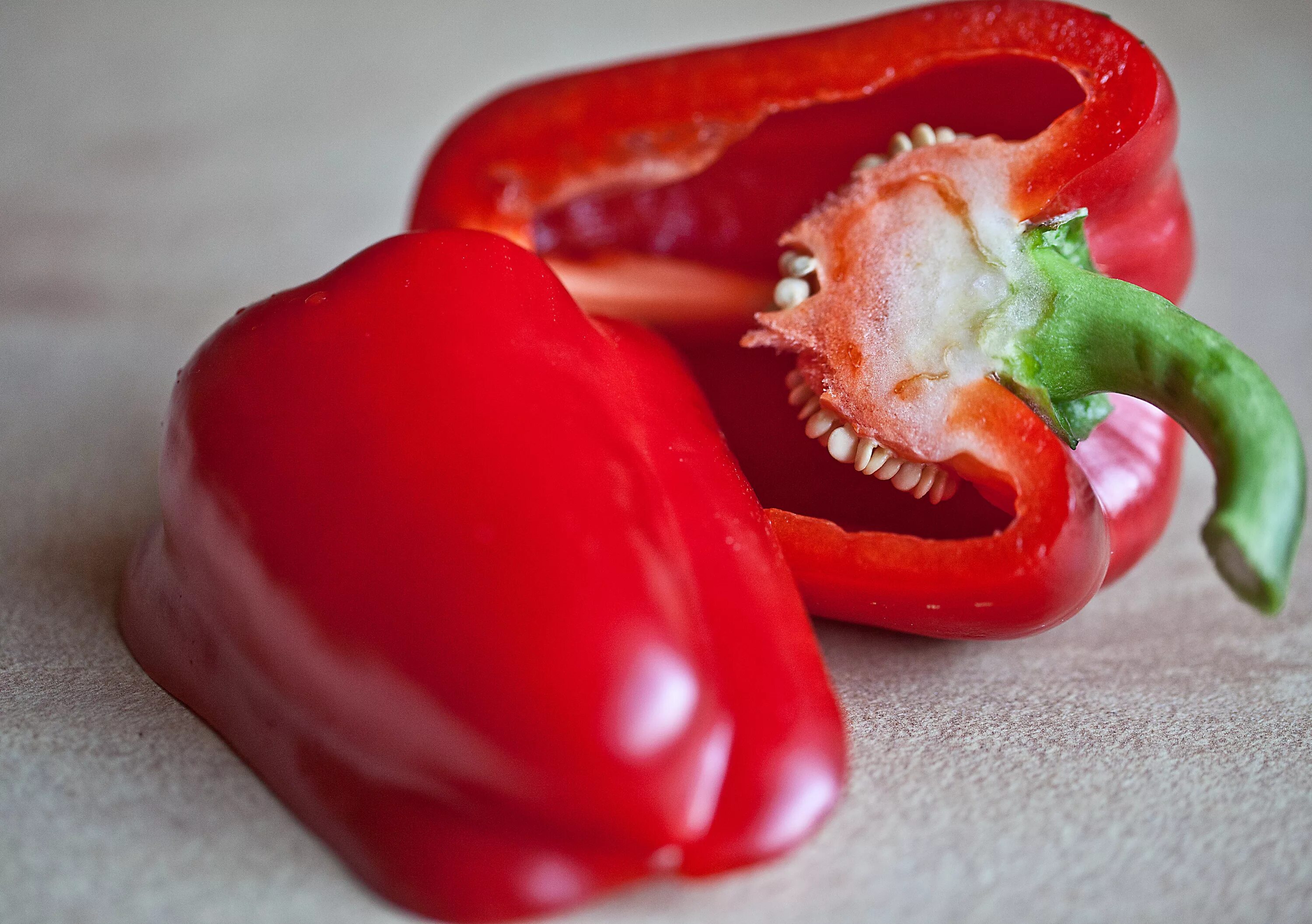 Good pepper. Перец сорт ред Найт. Болгарский перец сорт паприка. Перец сладкий ред Найт f1. Перец сладкий Геракл.